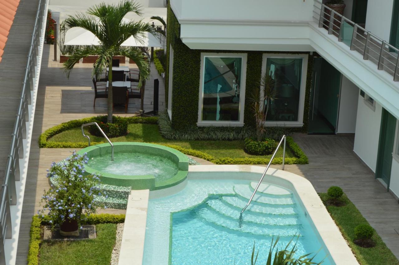 Hotel Villa Magna Poza Rica Экстерьер фото