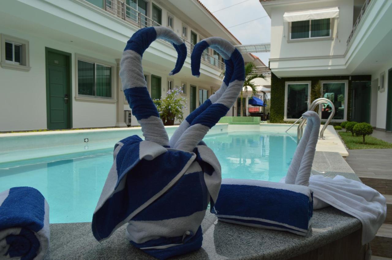 Hotel Villa Magna Poza Rica Экстерьер фото