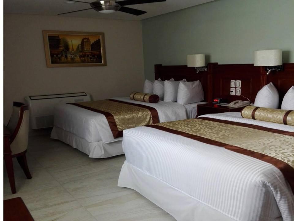 Hotel Villa Magna Poza Rica Экстерьер фото